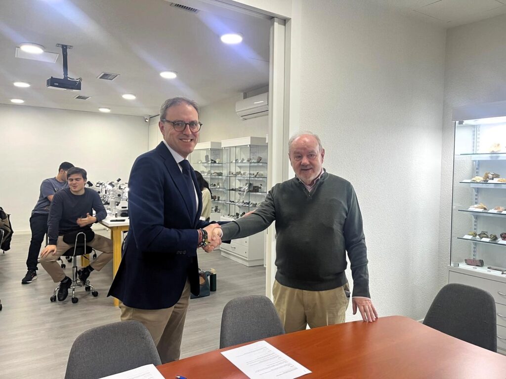 MonteCredit formará a estudiantes en prácticas del Instituto Gemológico Español